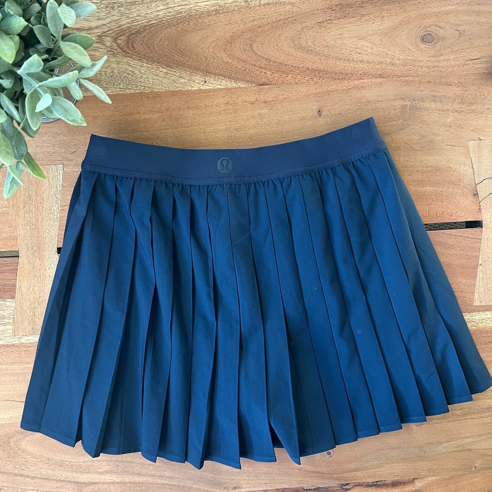 Lululemon Navy Blue Pleated Tennis Skirt - Picture 3 of 4
